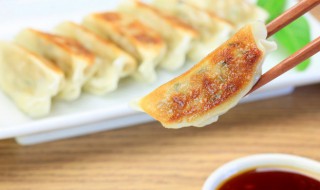 煎饺子的家常做法 煎饺子的家常做法窍门