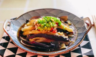 手撕茄子的做法 手撕茄子的做法 手撕茄子怎么做好吃