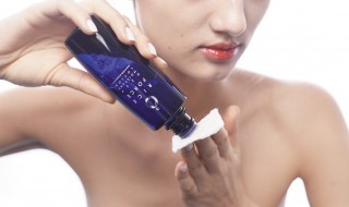 爽肤水冻冰了还能用吗 爽肤水冻冰了还能用吗