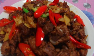 葱爆鸭块怎么做（葱爆鸭肉窍门）