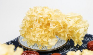 凉拌银耳莴笋叶怎么做（凉拌银耳莴笋叶怎么做的）