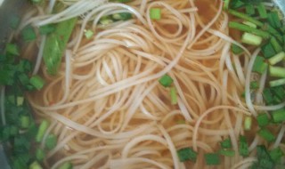 拌面变身清汤面怎么做（清汤拌面怎么做简单又好吃）