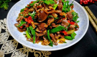 蒜苗鸡胗的做法（蒜苗鸡块的做法）