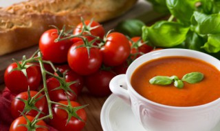 番茄红萝卜土豆瘦肉汤怎么做(番茄红萝卜土豆瘦肉汤怎么做才好吃)