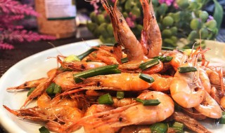 油爆小甲虾怎么做（油爆小虾的做法）