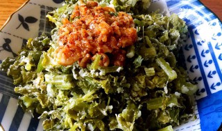 芹菜麦饭怎么做（芹菜麦饭怎么做又绿又好吃）