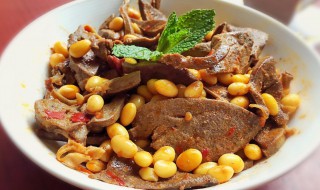 黄豆猪肝煲怎么做（猪肝煲黄豆的功效）