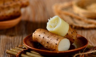 木耳山药烧五花肉怎么做（木耳山药烧五花肉怎么做好吃）