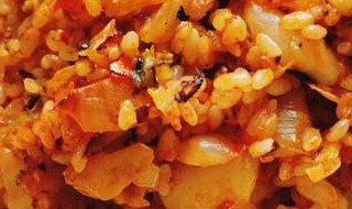 龙虾丸圆白菜炒饭怎么做（龙虾丸圆白菜炒饭怎么做好吃）
