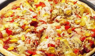 金枪鱼杂蔬批萨怎么做（金枪鱼时蔬沙拉需要什么原料）