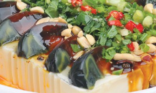 皮蛋拌内酯豆腐怎么做 皮蛋拌内酯豆腐怎么做窍门