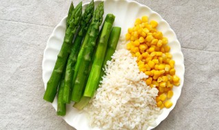 芦笋玉米饭怎么做（芦笋玉米饭怎么做好吃）