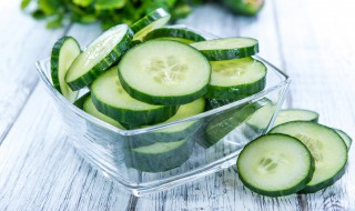 泰式黄瓜沙拉怎么做（泰式黄瓜沙拉怎么做的）