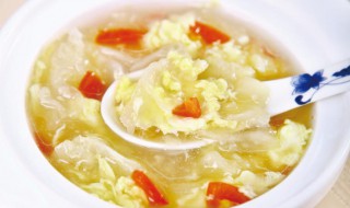 菠萝甜酒银耳蛋羹怎么做 银耳菠萝汤的做法