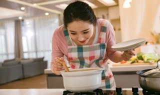 当归红枣煲老鸭怎么做 红枣当归煲老鸭功效