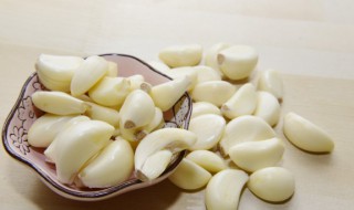 大蒜干子炒肉丝怎么做 大蒜干子炒肉丝图片