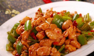 青椒炒鸡丁的做法（青椒鸡丁怎么做好吃）