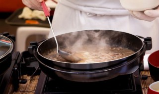 卤鸭脖的家常做法 卤鸭脖的家常做法及配料