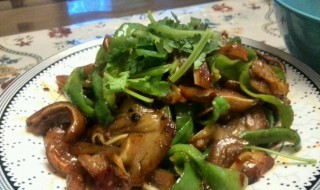 回锅卤猪利怎么做（卤水猪利怎么做好吃）