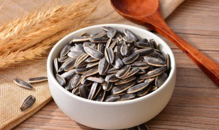 剥瓜子小窍门 剥瓜子小窍门是什么