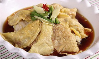 白菜蛋饺豆腐的做法（白菜豆腐蛋饺煲）