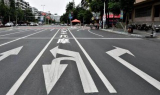 待转区虚线可以掉头吗（左转待转区虚线掉头）