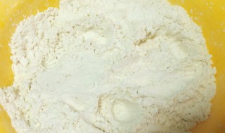 普通面粉怎么变成低筋面粉(普通面粉可以做蛋糕吗)