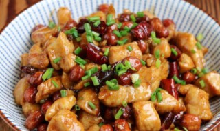 麻辣花生鸡丁 麻辣花生鸡丁怎么做