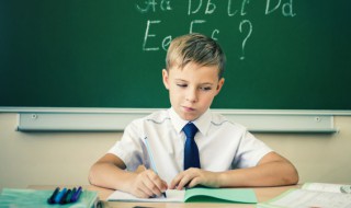 哄能组什么词（哄堂大笑的哄能组什么词）