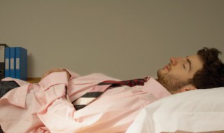 梦见僵尸是什么预兆（梦见僵尸是什么预兆 女性）