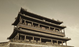 秦始皇和汉武帝有哪些相同点和不同点 秦始皇和汉武帝的相同点和不同点