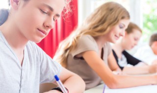 虚与委蛇的读音是什么 虚与委蛇的读音是什么司马南