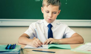 嘎然而止的读音是什么(嘎然而止的读音是什么组词)