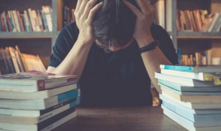 一个斤一个页读什么（左边一个斤右边一个页读什么）