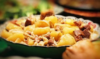 蜜汁土豆的做法 蜜汁土豆的做法视频