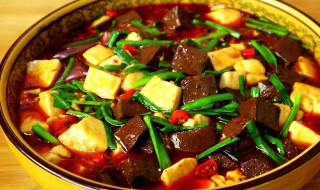 猪血煮豆腐的做法 猪血煮豆腐的做法大全家常