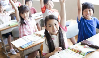 撞组词是什么(饱组词是什么)