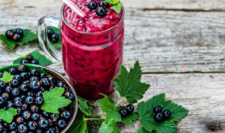 蓝莓干和新鲜蓝莓的区别（蓝莓干和新鲜蓝莓的区别图片）