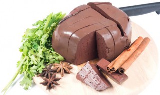 鸭血与什么青菜做好 鸭血与什么青菜做好吃又营养