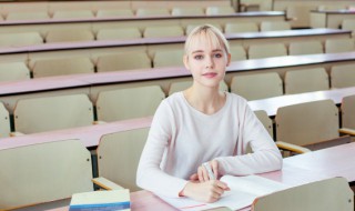 林莺啼到无声处的意思（林莺啼到无声处的意思解释）