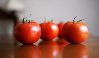 西红柿怎么选 西红柿怎么选自然熟的