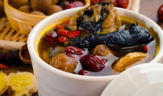 秋季补气血吃什么（秋季补气血吃什么合适）