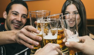 缓解喝酒难受的方法（缓解喝酒难受的方法）