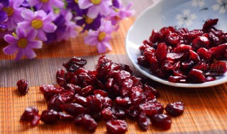 蔓越莓干的功效与作用及禁忌（蔓越莓干的功效及吃法）