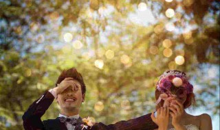 婚纱照怎么选好（婚纱照怎么选好看）