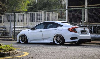 凌派车引擎盖是不是有隔音胶条 凌派车顶胶条怎么拆