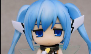 黏土怎么把灰黑蓝色变成光蓝色. 粘土怎么混成蓝色