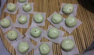 做青团用碱还是小苏打（青团放小苏打还是碱）