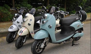 电瓶车刚买前三次怎样充电（电瓶车刚买前三次怎样充电好）