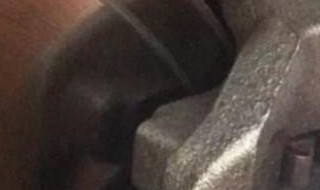 刹车盘双片筋条向左和向右的分辩 刹车片内外侧两片如何区分